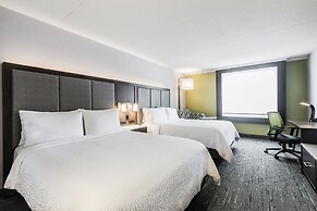 Holiday Inn Express & Suites Toronto Airport South by IHG