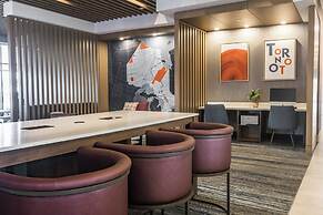 Holiday Inn Express & Suites Toronto Airport South by IHG