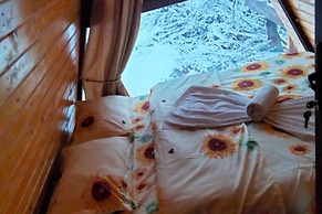 2brcabin-fireplace-hottub-sauna-skiresort