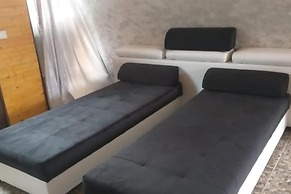 2brcabin-fireplace-hottub-sauna-skiresort