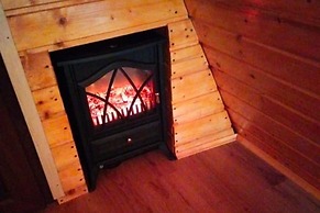 2brcabin-fireplace-hottub-sauna-skiresort