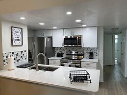 Three Bedroom Apartment #7 -- 2737 NPB -- Vusa Three Bedroom Condo Apa