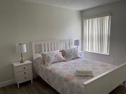 Three Bedroom Apartment #7 -- 2737 NPB -- Vusa Three Bedroom Condo Apa