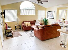 Three Bedroom Apartment #3 -- 5014 LBC -- Vusa Three Bedroom Condo Apa