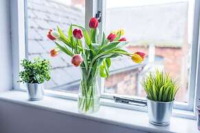 Remarkable Luxurious Home at the Edge of City