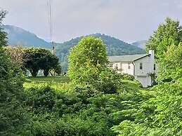 Peace Of Paradise 2 Bedroom Home by RedAwning