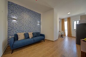 Tritoni Marina Apartments and Suites