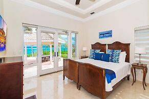 Blue Water Villa