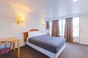 Sonrise Inn Lincoln Hwy By OYO