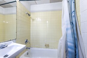 Sonrise Inn Lincoln Hwy By OYO