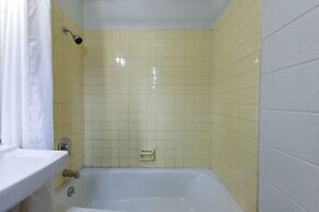 Sonrise Inn Lincoln Hwy By OYO