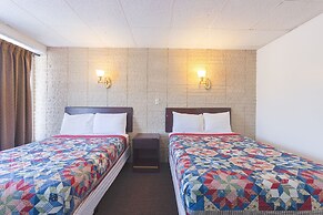 Sonrise Inn Lincoln Hwy By OYO