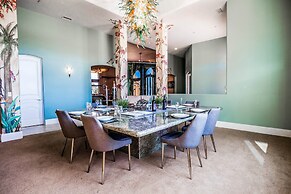 Mermaid by Avantstay Private Estate w/ Pool, Volleyball & Arcade!