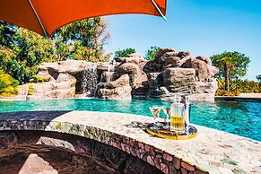 Mermaid by Avantstay Private Estate w/ Pool, Volleyball & Arcade!