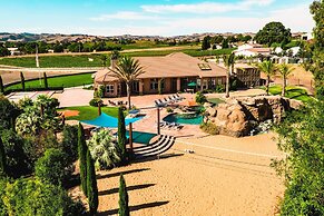 Mermaid by Avantstay Private Estate w/ Pool, Volleyball & Arcade!