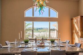 Mermaid by Avantstay Private Estate w/ Pool, Volleyball & Arcade!