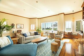 Sea Glass by Avantstay 5BR Unique Beach House on Balboa Peninsula w/ P