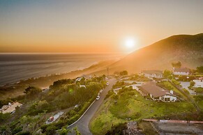 Cliffridge by Avantstay Lush Malibu Hills Estate w/ Breathtaking Ocean