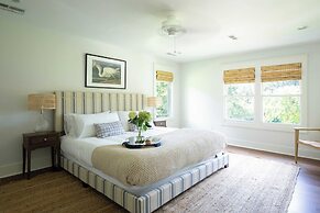 Jessamine by Avantstay Picture Perfect Home w/ Stunning Backyard