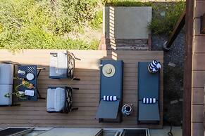 Little Red by Avantstay Peaceful Serene Cabin W/hot Tub & Pine Tree Vi