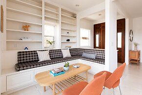 Bay Breeze by Avantstay Bayfront Home w/ Fire Pit & Private Dock in Ba