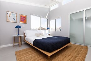 Bay Breeze by Avantstay Bayfront Home w/ Fire Pit & Private Dock in Ba