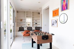 Bay Breeze by Avantstay Bayfront Home w/ Fire Pit & Private Dock in Ba