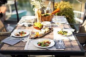 Bay Breeze by Avantstay Bayfront Home w/ Fire Pit & Private Dock in Ba