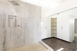 Bay Breeze by Avantstay Bayfront Home w/ Fire Pit & Private Dock in Ba