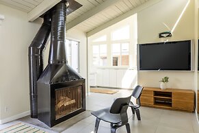 Bay Breeze by Avantstay Bayfront Home w/ Fire Pit & Private Dock in Ba