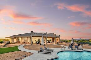 Fallbrook by Avantstay Secluded Home on 40acres W/pool, Rooftop & Trai