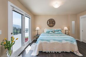 Anchor's Retreat by Avantstay Gorgeous Clift Top Views w/ Incredible P