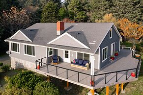 Anchor's Retreat by Avantstay Gorgeous Clift Top Views w/ Incredible P