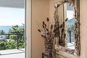 Anchor's Retreat by Avantstay Gorgeous Clift Top Views w/ Incredible P