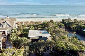 Sandpiper by Avantstay Gorgeous Beachside Home w/ Spacious Yard & Chic