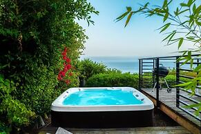 Bluff by Avantstay Gorgeous Malibu Getaway w/ Hot Tub & Spectacular Oc