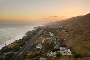 Bluff by Avantstay Gorgeous Malibu Getaway w/ Hot Tub & Spectacular Oc