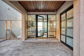 Matador by Avantstay Ocean Front Malibu Pad w/ Rooftop Patio