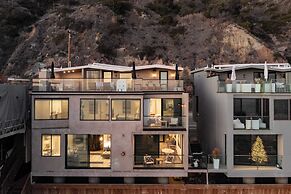Matador by Avantstay Ocean Front Malibu Pad w/ Rooftop Patio