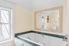 Legacy House by Avantstay Beautiful 4bdr Home in Great Location w/ Hot