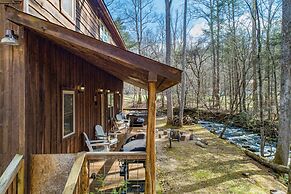 Ashberry by Avantstay Large Cabin Surrounded in Pine Tree w/ River Vie