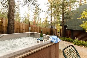 Grizzly by Avantstay Rustic Big Bear Cabin w/ Hot Tub & Pool Table