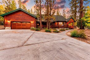 Grizzly by Avantstay Rustic Big Bear Cabin w/ Hot Tub & Pool Table