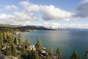 Owl's Peak by Avantstay Private Pine Tree Cabin Mins From The Water