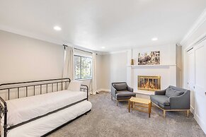 Starling by Avantstay Peaceful & Modern Big Bear Lake Escape!