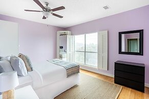 Hourglass by Avantstay Chic Beach Getaway w/ Pool & Two Large Balconie