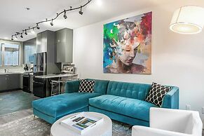 New San Juan 303 by Avantstay Modern Penthouse w/ Deck Overlooking Mai