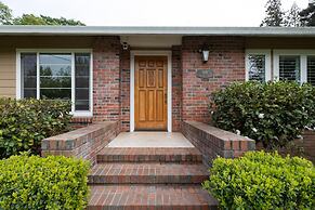 Wildflower by Avantstay Gorgeous Wine Country Home w/ Pool, Bocce Ball