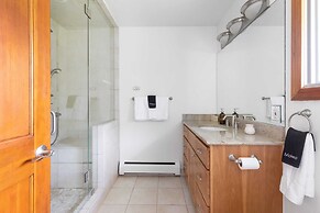 Bighorn by Avantstay Spacious Ski Cabin w/ Sprawling Porch, Views & Ho