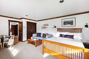 Bighorn by Avantstay Spacious Ski Cabin w/ Sprawling Porch, Views & Ho